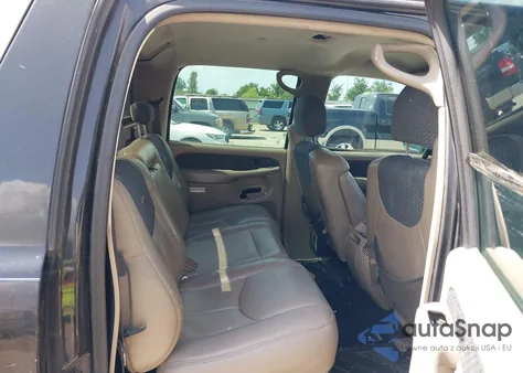 2002 Chevrolet Avalanche 1500 z USA, uszkodzony, nr VIN 3GNEC13T92G109006